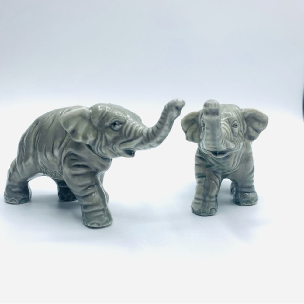 Pair of Vintage Ceramic Elephants Made In Japan